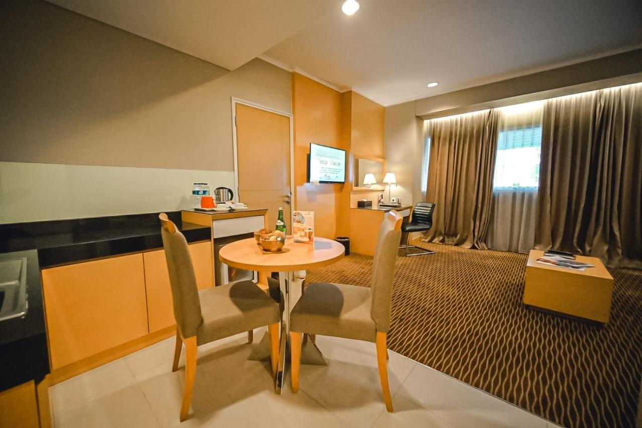 All Sedayu Hotel Kelapa Gading Yakarta Exterior foto